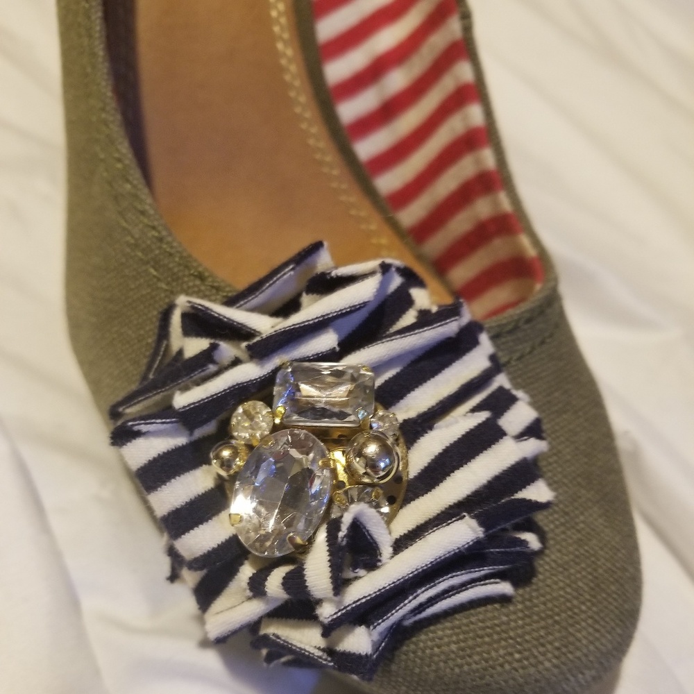 Like New Gianni Bini platform/pump/olive green - Picture 2 of 8